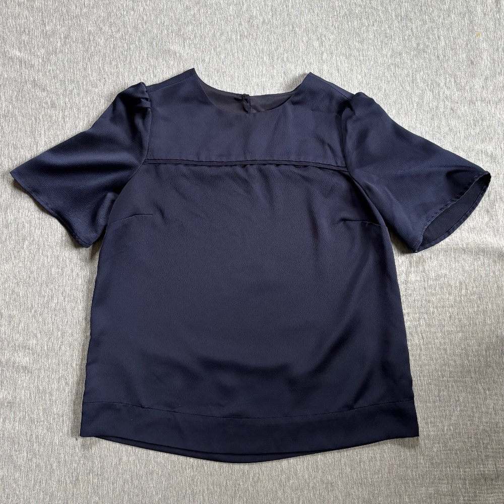 J Crew 365 Hammered Satin Navy Blue Blouse Top Women's Size 0 Short Sleeve EUC